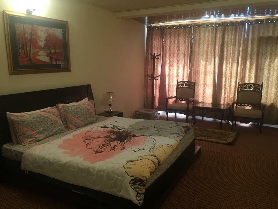 Embassy Villa Suites Karimabad  Extérieur photo