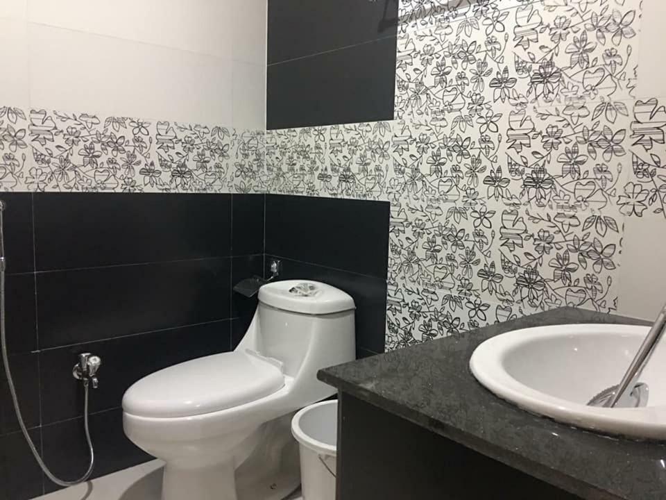 Embassy Villa Suites Karimabad  Extérieur photo